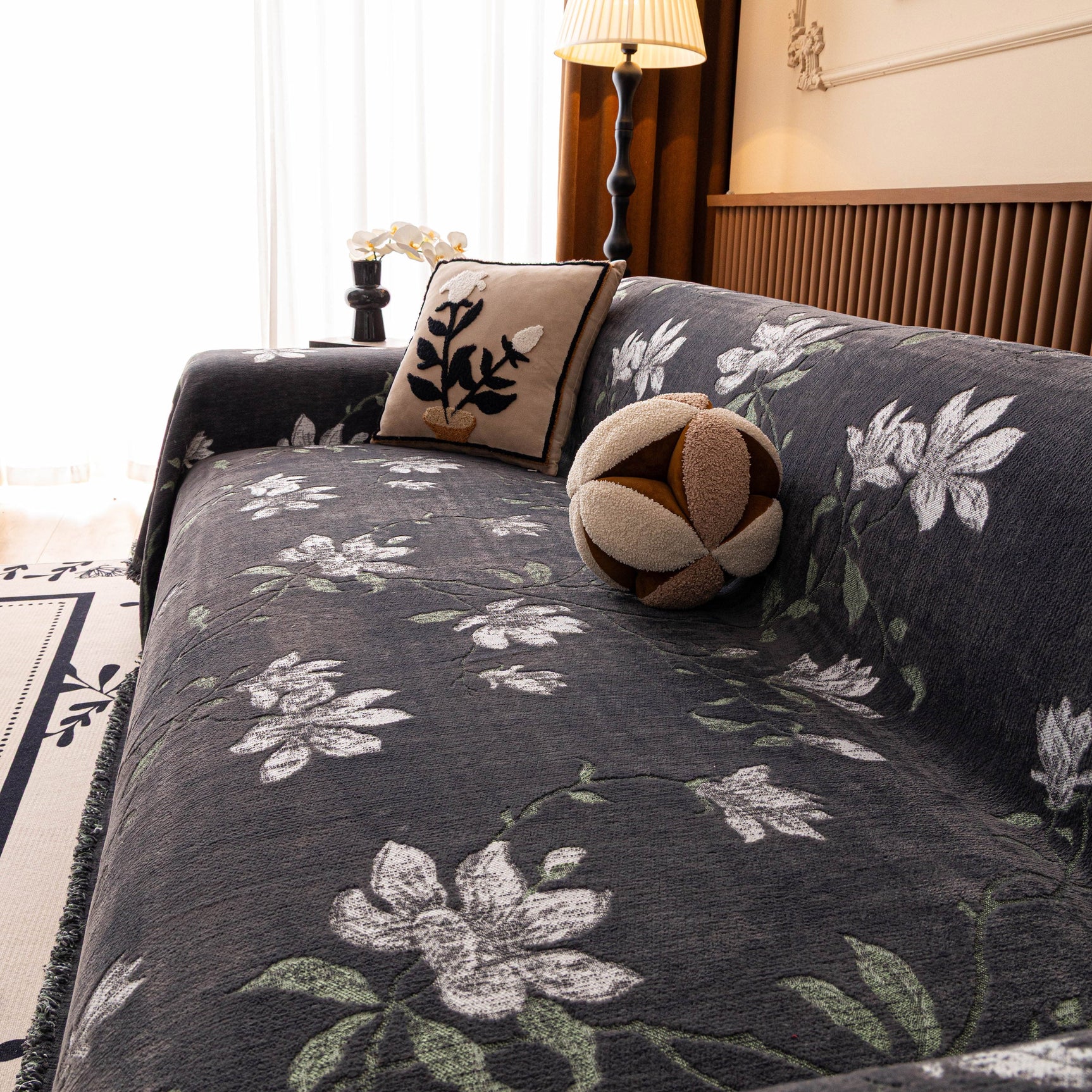 Luxury Thickened Sofa Throw Cover, Decorative Cozy Floral Jacquard Couch Cover Blanket - Ornate Home