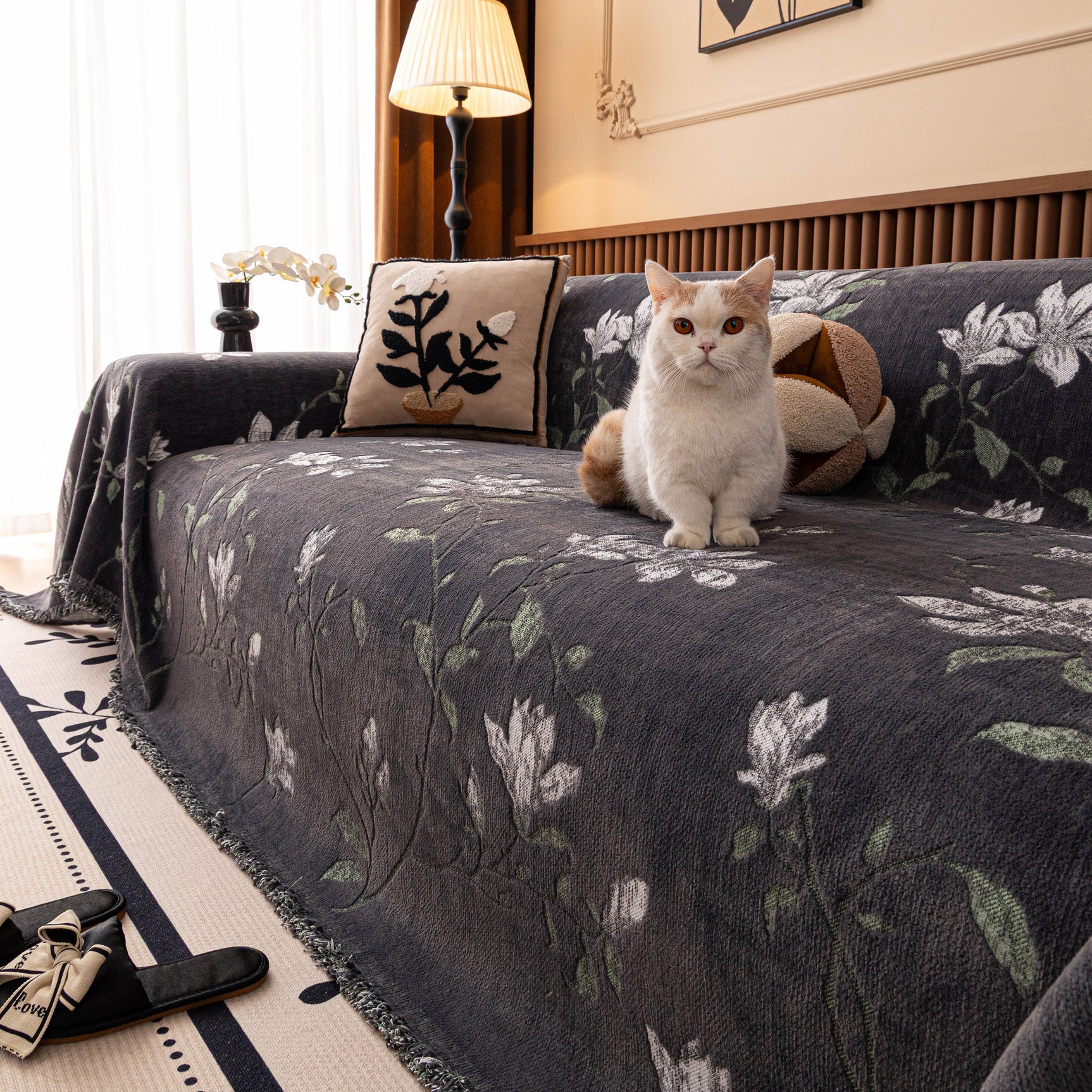 Luxury Thickened Sofa Throw Cover, Decorative Cozy Floral Jacquard Couch Cover Blanket - Ornate Home