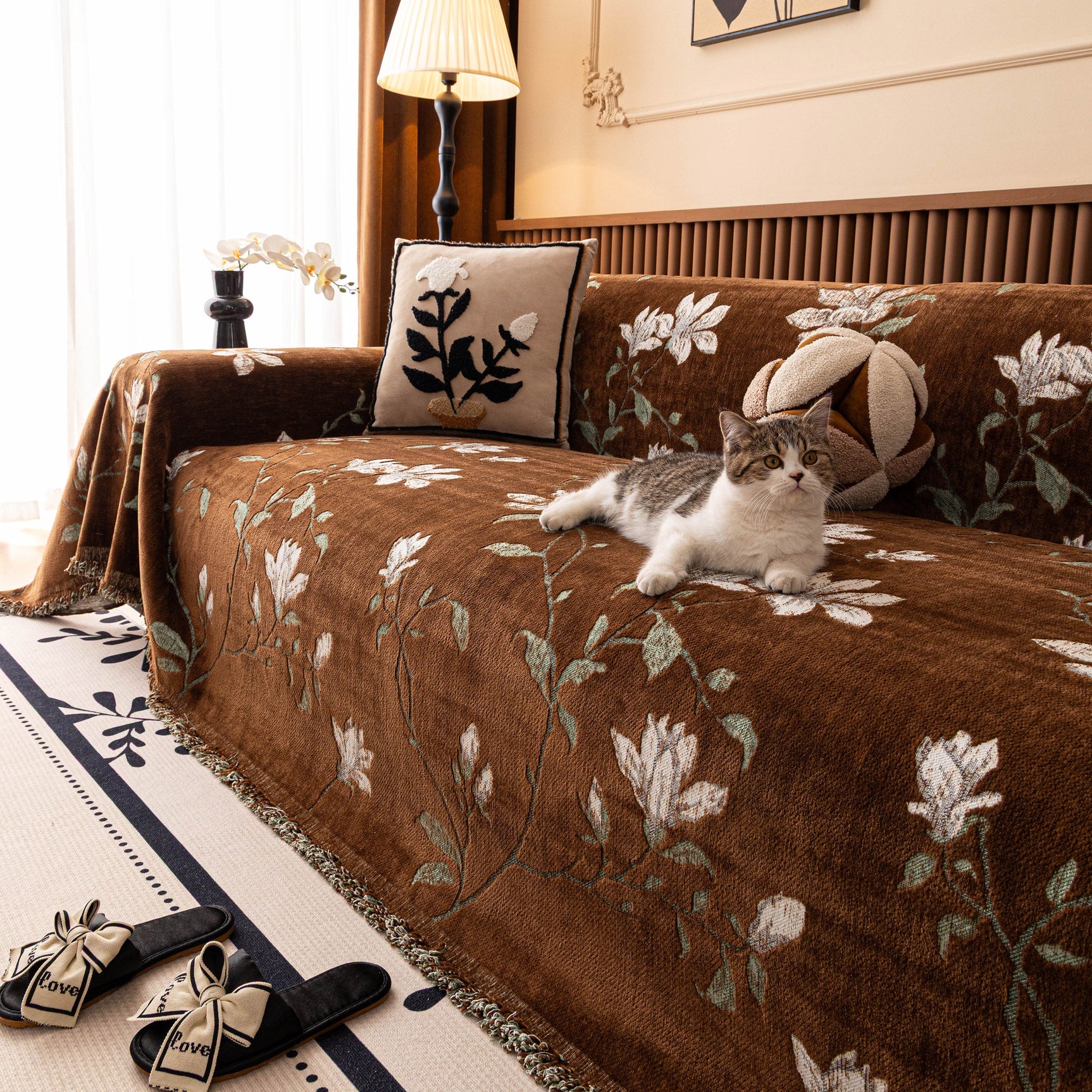 Luxury Thickened Sofa Throw Cover, Decorative Cozy Floral Jacquard Couch Cover Blanket - Ornate Home