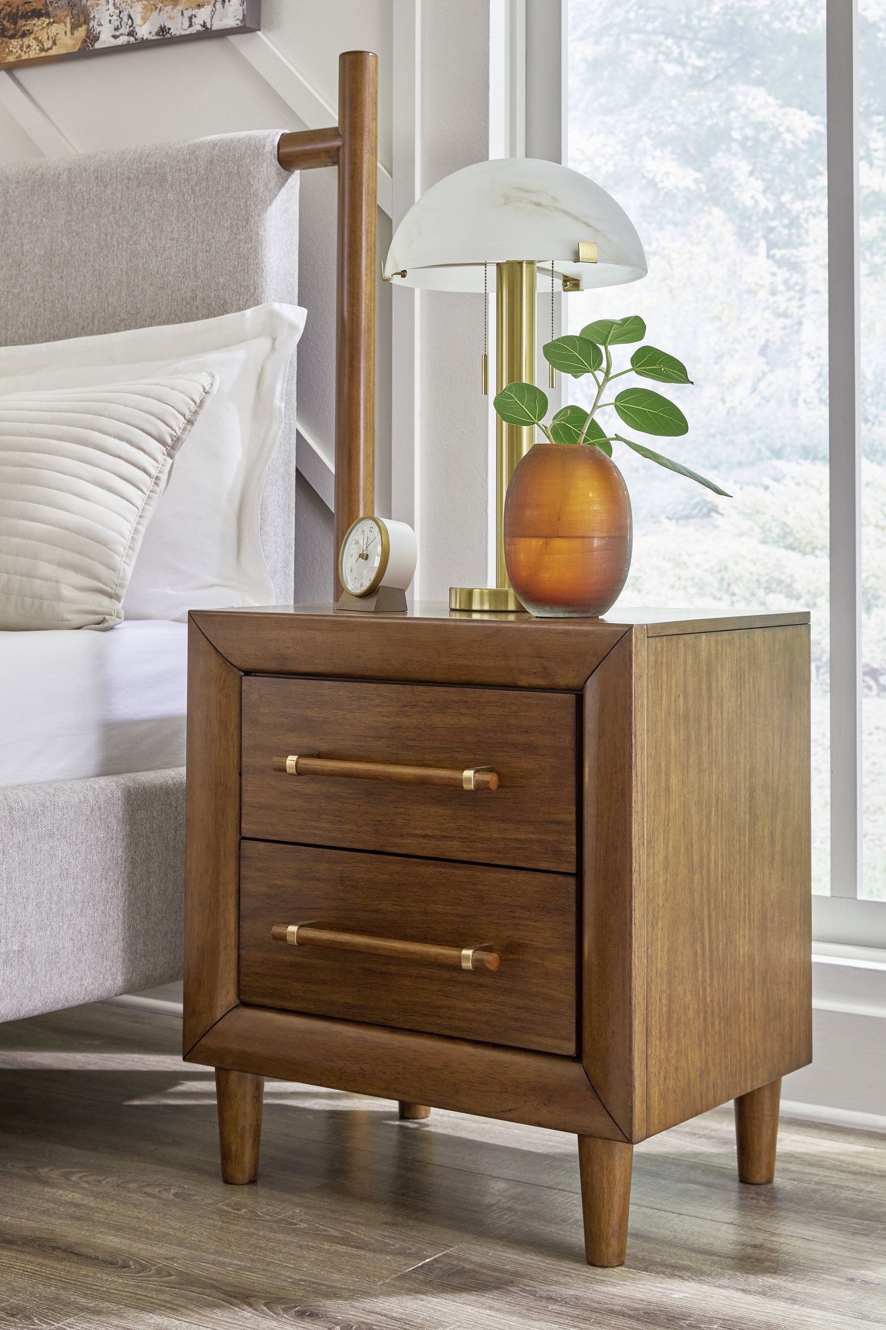 Lyncott Brown Queen Upholstered Bed, Dresser, Mirror and 2 Nightstands - Ornate Home
