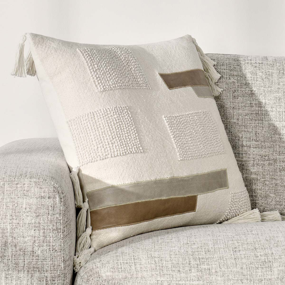MP Packer Ivory 22x22 Throw Pillow (Set of 2) - Ornate Home