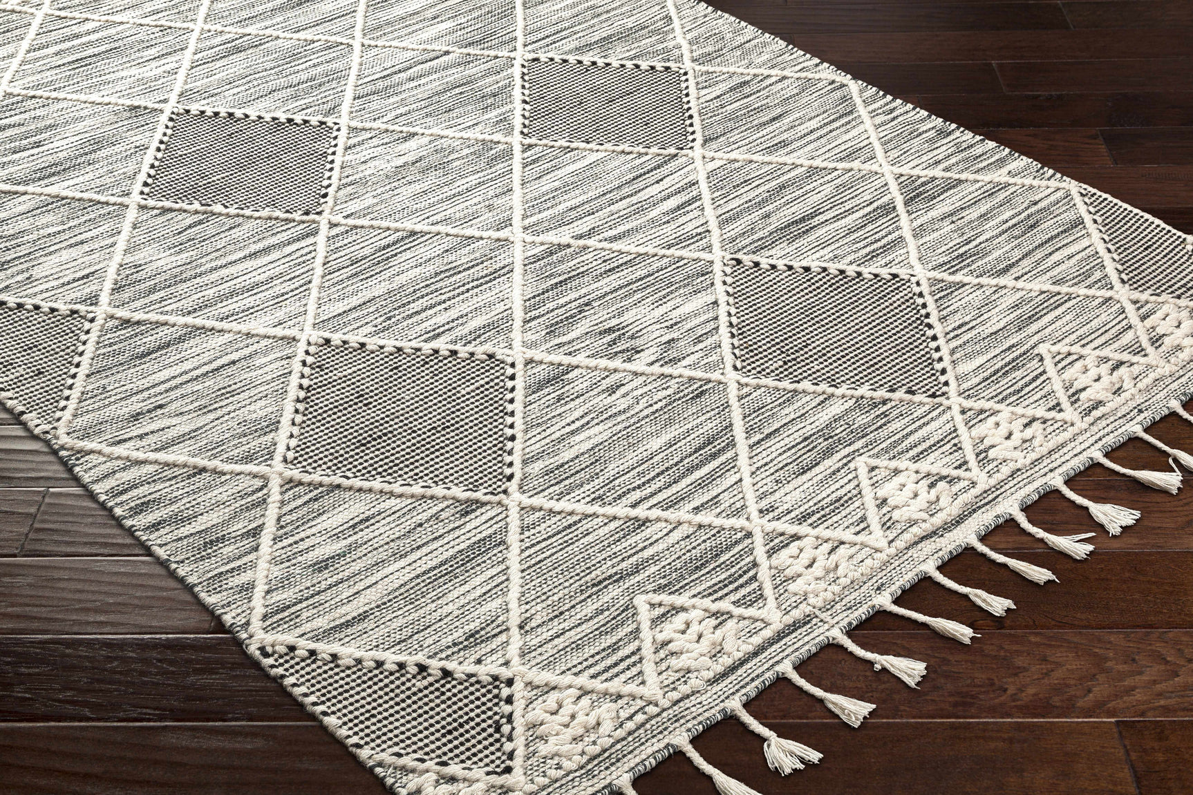 Mabua Tasseled Jute&Wool Rug - Clearance - Ornate Home