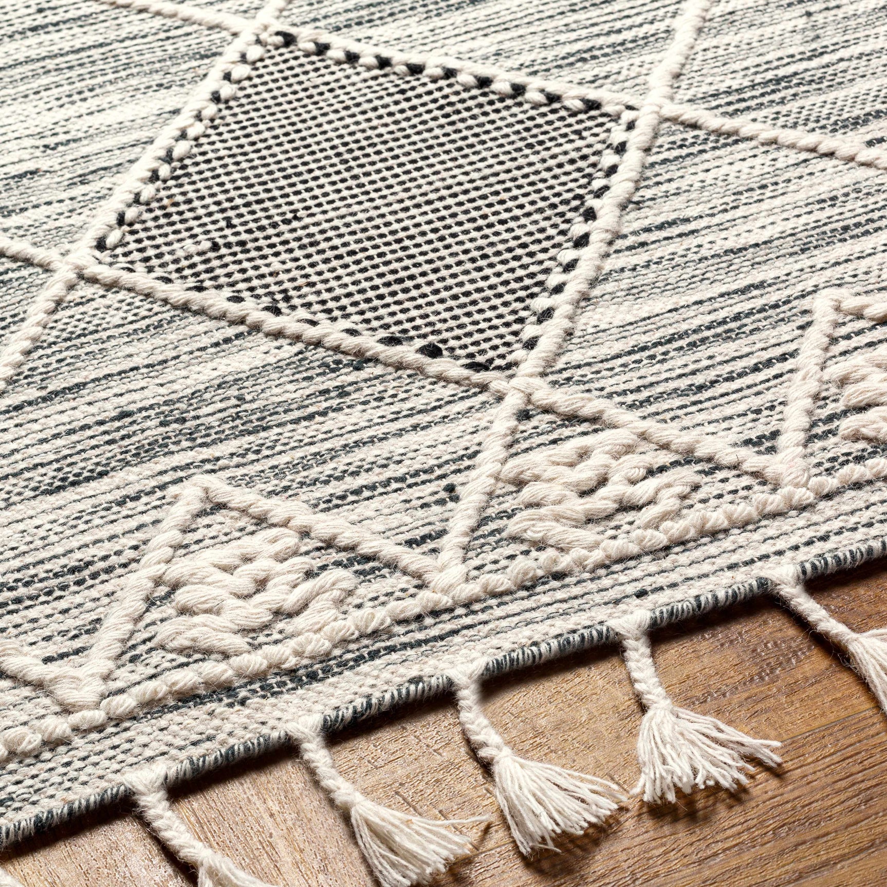 Mabua Tasseled Jute&Wool Rug - Clearance - Ornate Home