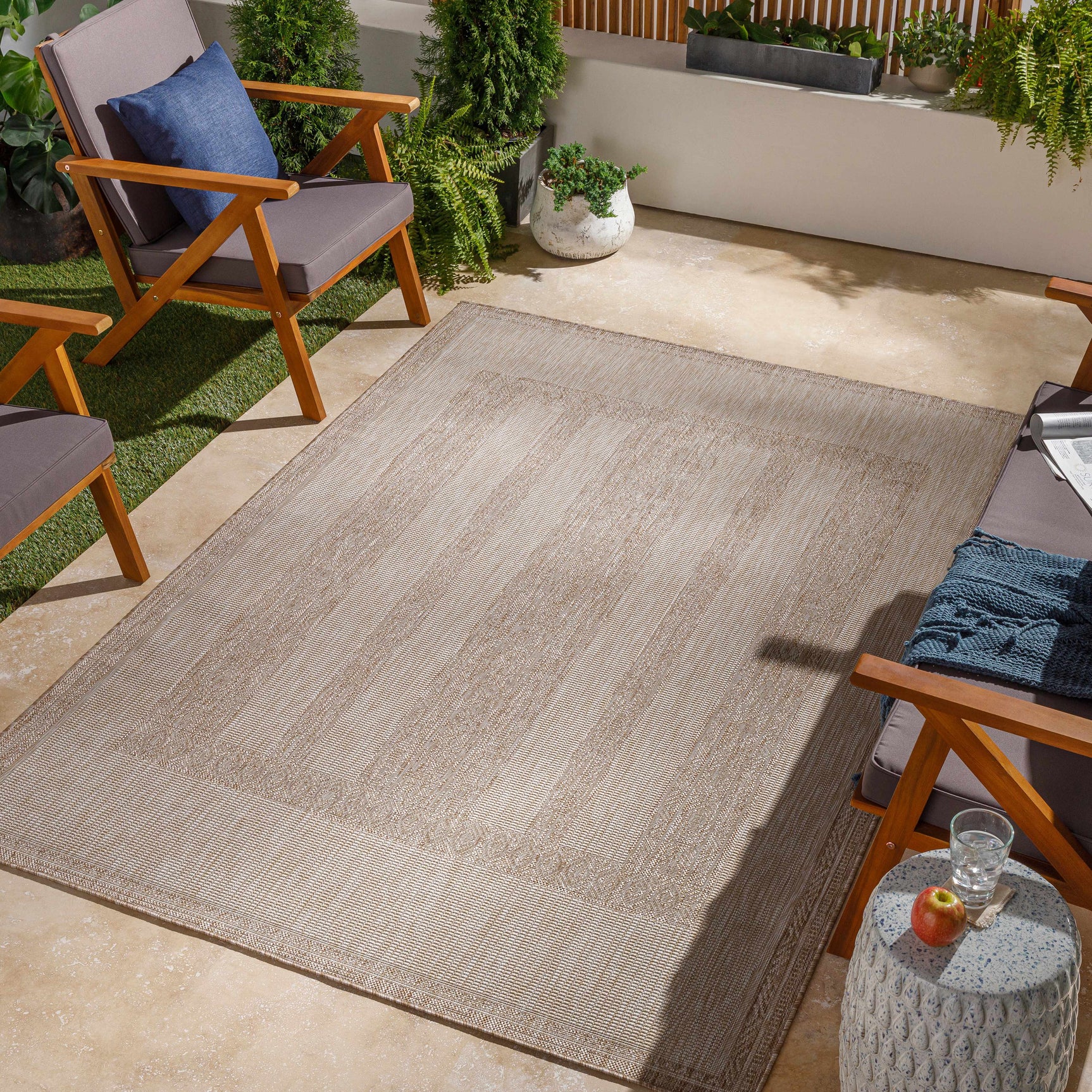 Manorhaven Indoor & Outdoor Rug - Clearance - Ornate Home
