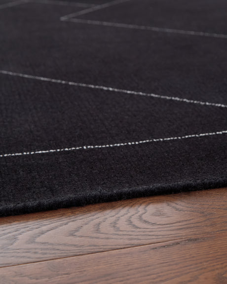 Marav Black/White Medium Rug - Ornate Home