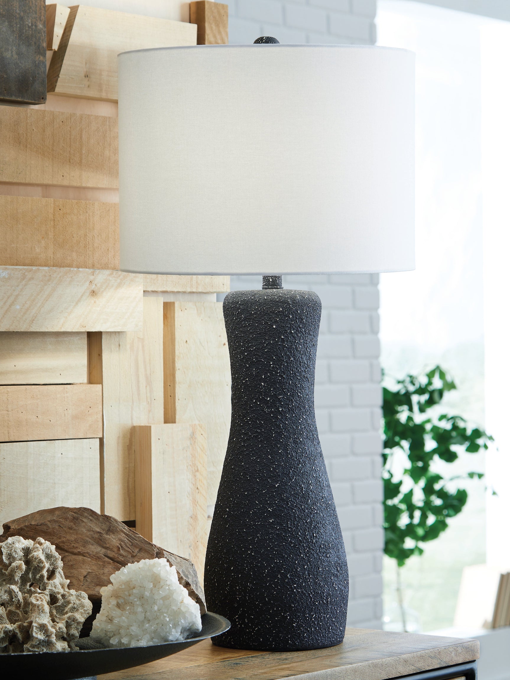 Maykins Black Metal Table Lamp (1/CN) (Online Special Price) - Ornate Home