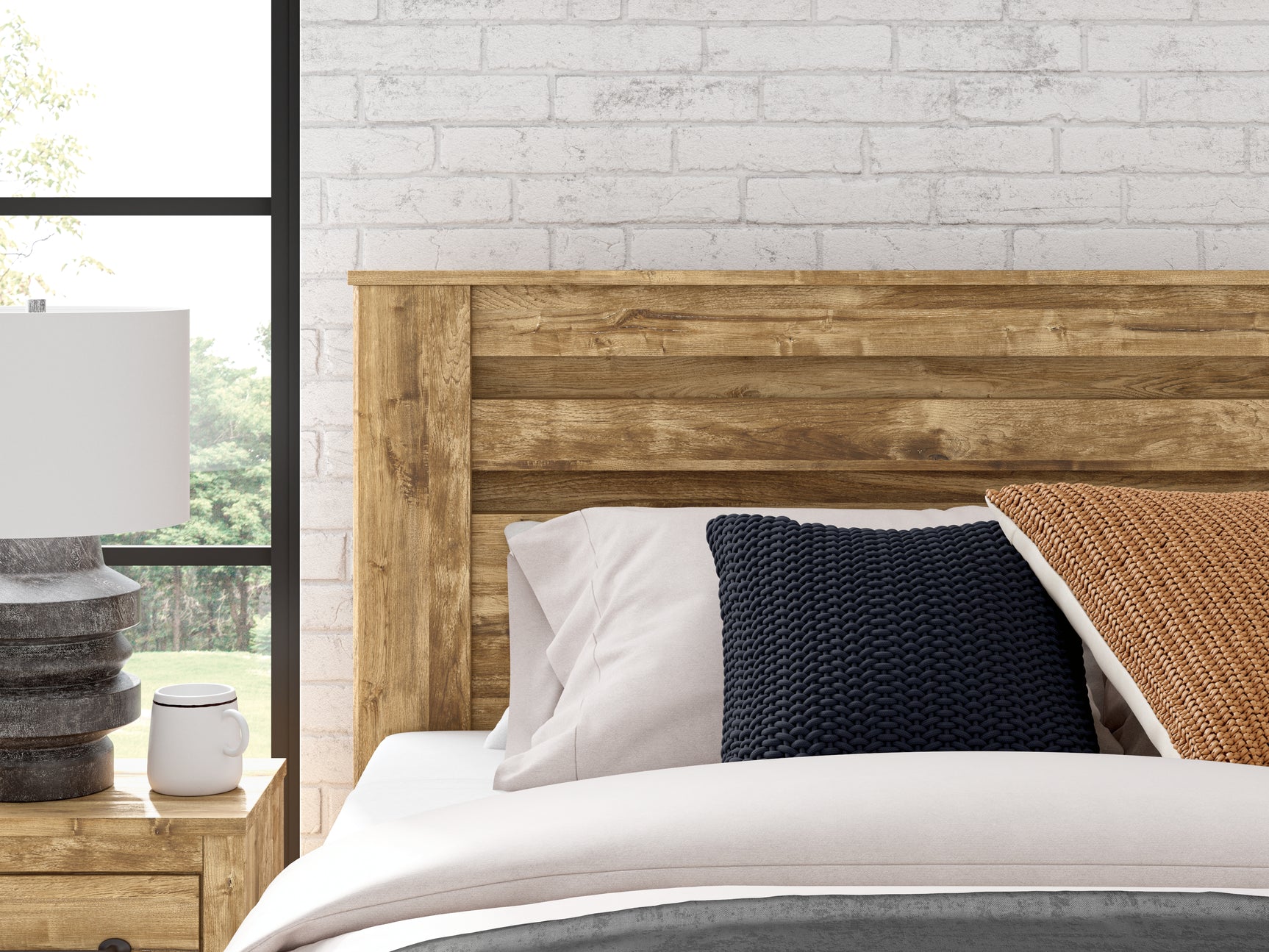 Maystonna Brown Queen Panel Bed - Ornate Home