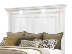 McKinney Vintage White 4-piece Queen Bedroom Set - Ornate Home