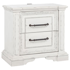 McKinney Vintage White 5-piece Queen Bedroom Set - Ornate Home