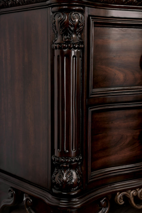 Menodora Brown Cherry 5 Pc. Queen Bedroom Set w/ Chest - Ornate Home