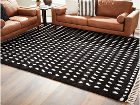 Minston Black/White 5 x 7 Rug (Online Special Price) - Ornate Home