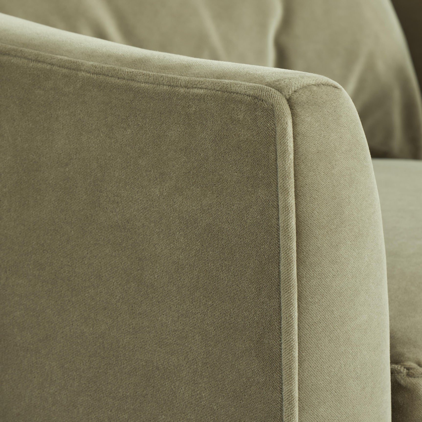 Astoria Skirted Swivel Chair