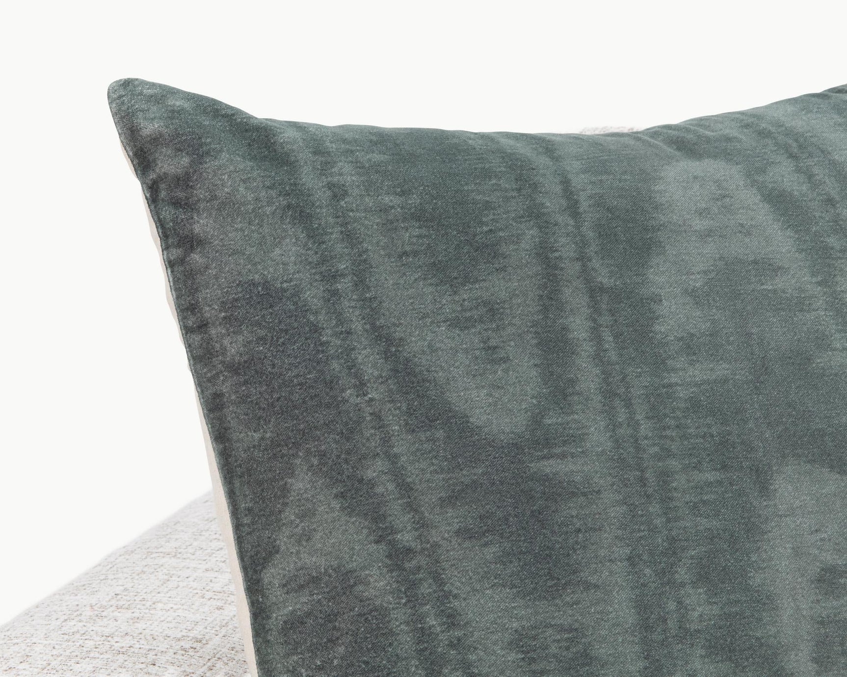 NV Hildene Ivory Green 22x22 Throw Pillow (Set of 2) - Ornate Home