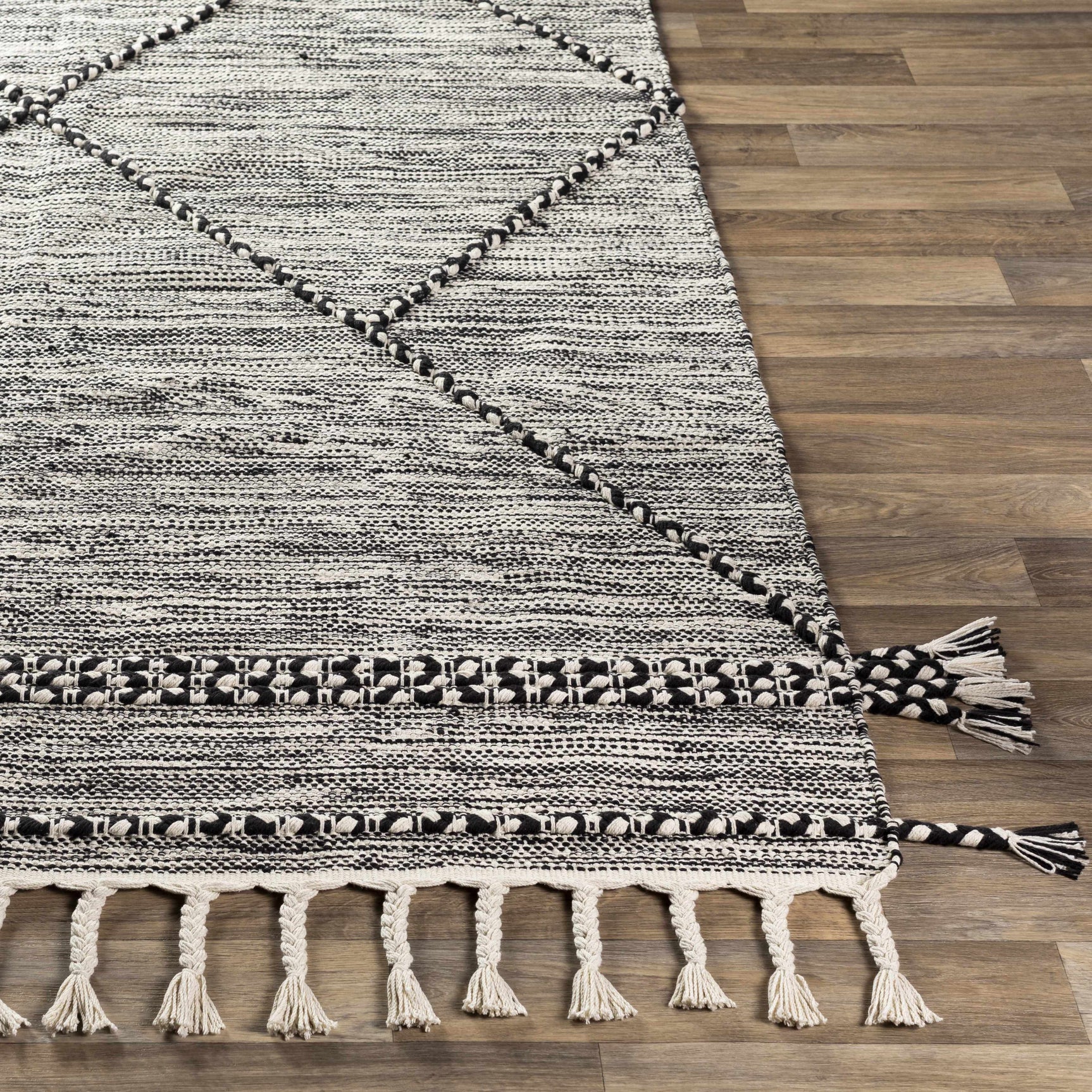 Neal Black/Cream Trellis Cotton Rug with Tassels - Clearance - Ornate Home
