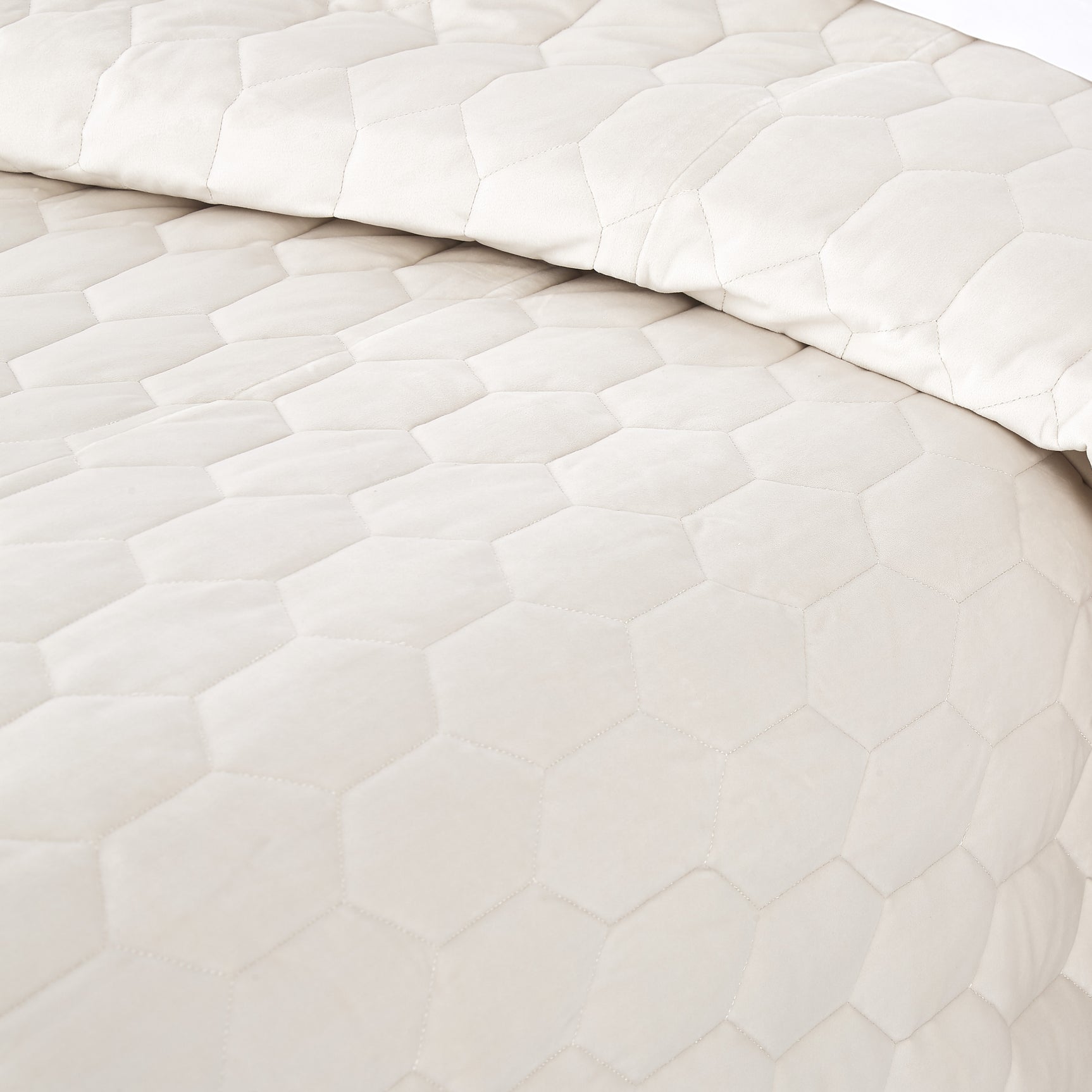 Niagara Sand Quilt Set - Ornate Home