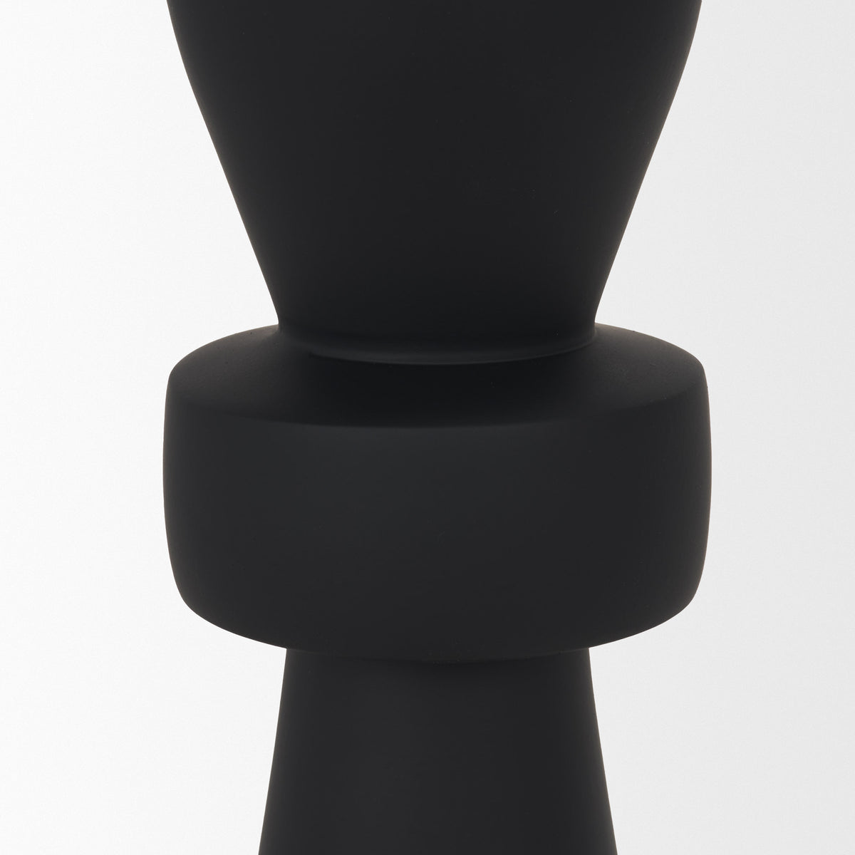 Odilia Matte Black Small Smooth Metal Geometric Pillar Candle Holder