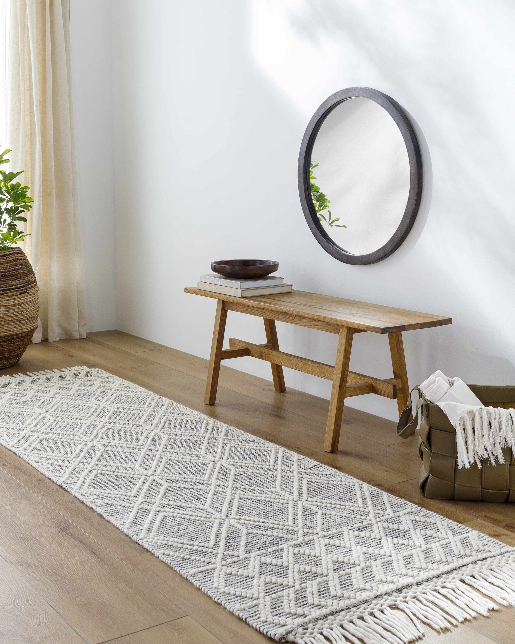 Ossun Wool Rug with Tassels - Ornate Home