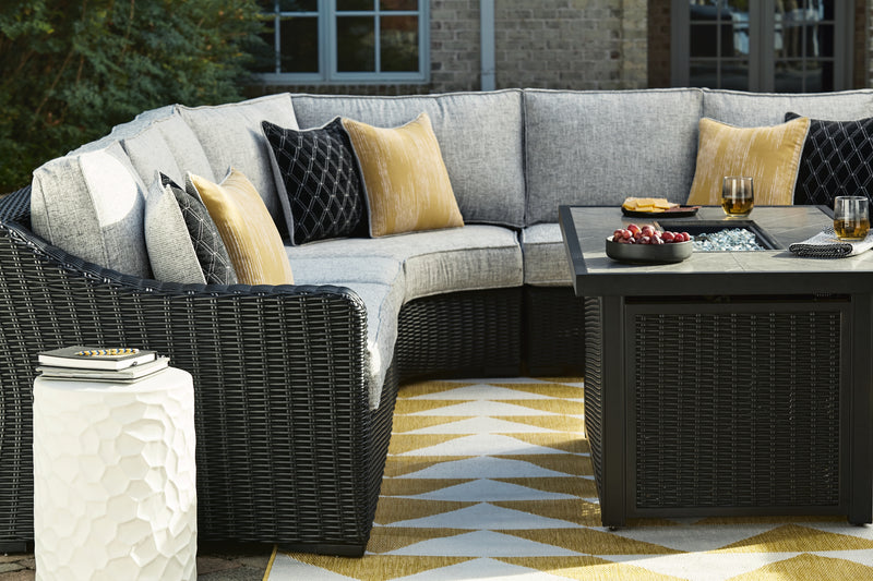 Beachcroft Black/Light Gray 3-Piece Outdoor Sectional - Ornate Home