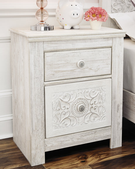 Paxberry Whitewash Queen Panel Bedroom Set with Dresser, Mirror, Chest and 2 Nightstands - Ornate Home