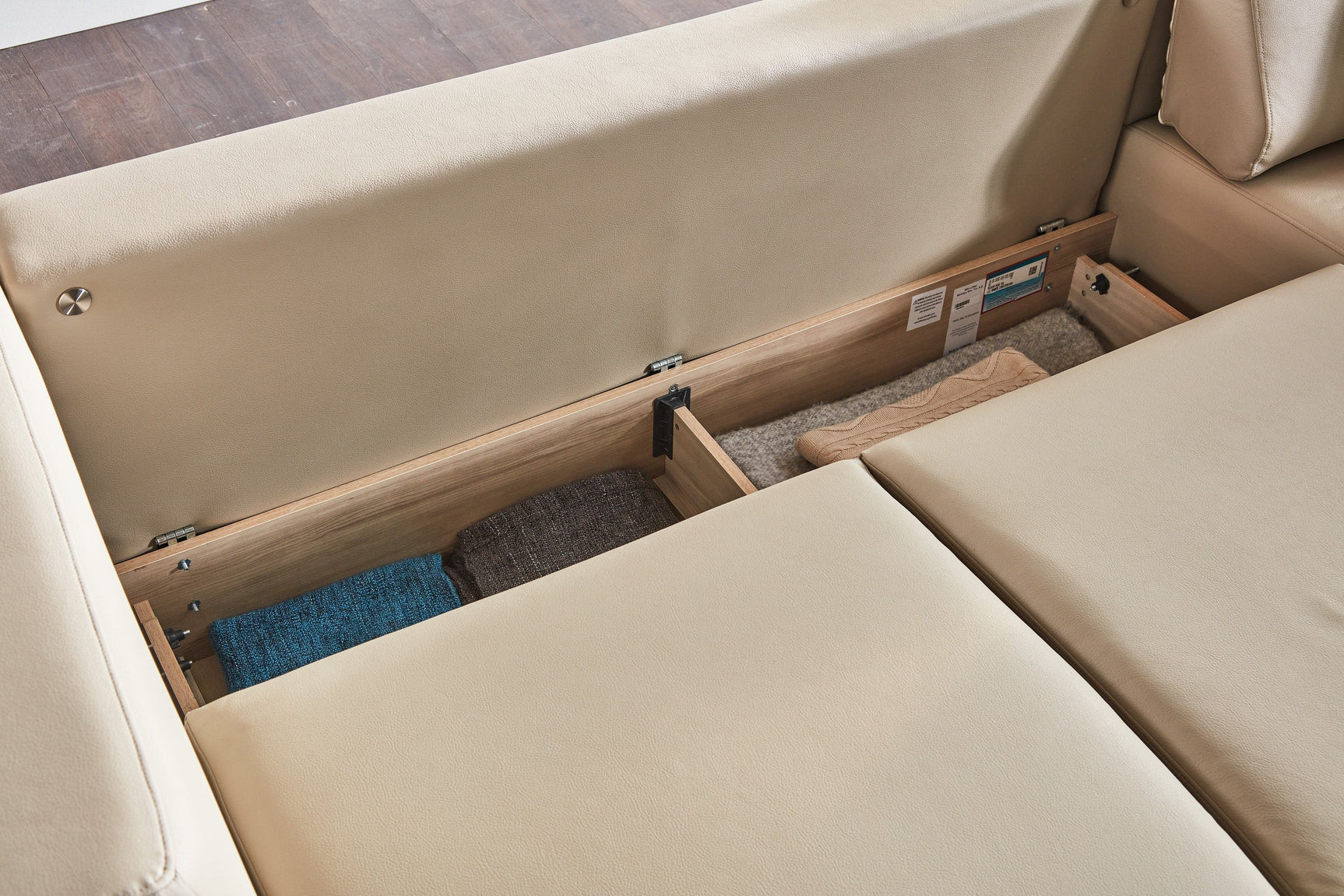 Picasso Convertible Sectional RAF - Ornate Home