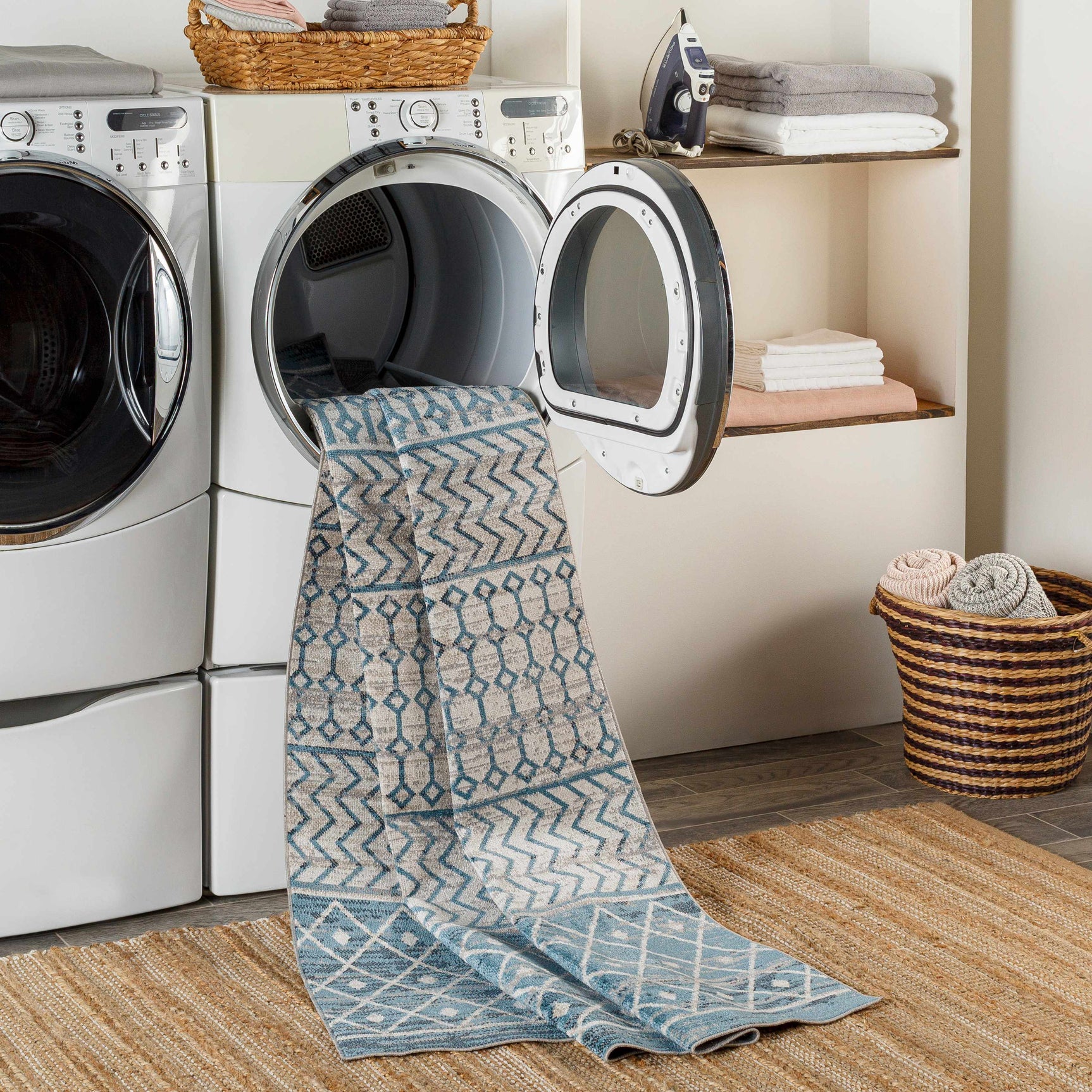 Pinamopoan Washable Area Rug - Clearance - Ornate Home