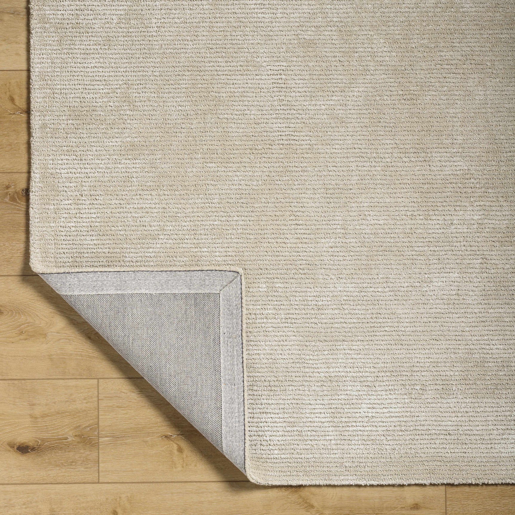 Pirro Premium Wool Blend Rug - Ornate Home