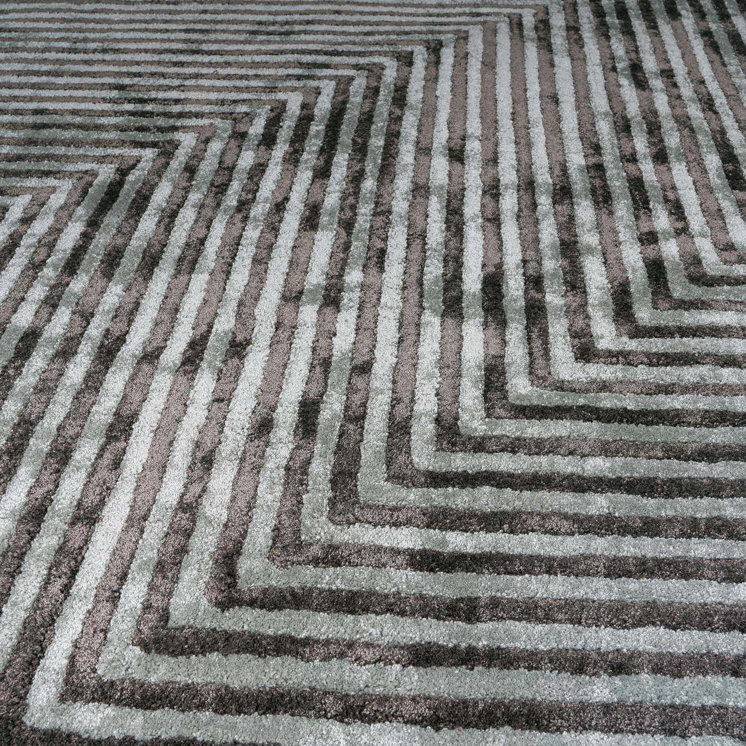 Quartz Patterned Sheen Gray/Green Viscose Rug - Ornate Home