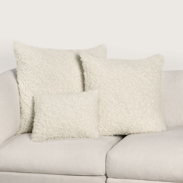 RN Carters Ivory Multiple Sizes Throw Pillow (Set of 2) (Set of 2) - Ornate Home