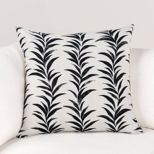 RO Alula Black/White Multiple Sizes Throw Pillow (Set of 2) - Ornate Home