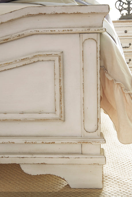 Realyn Queen Upholstered Panel Bed - Ornate Home