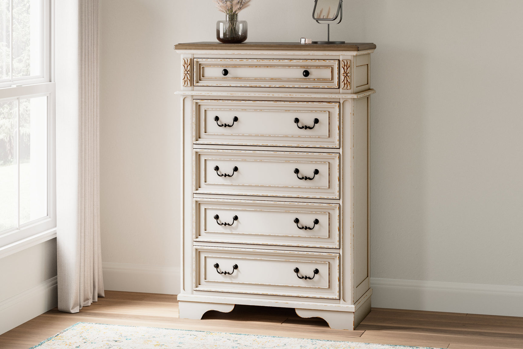 Realyn Queen Upholstered Panel Bedroom Set with Chest - Ornate Home