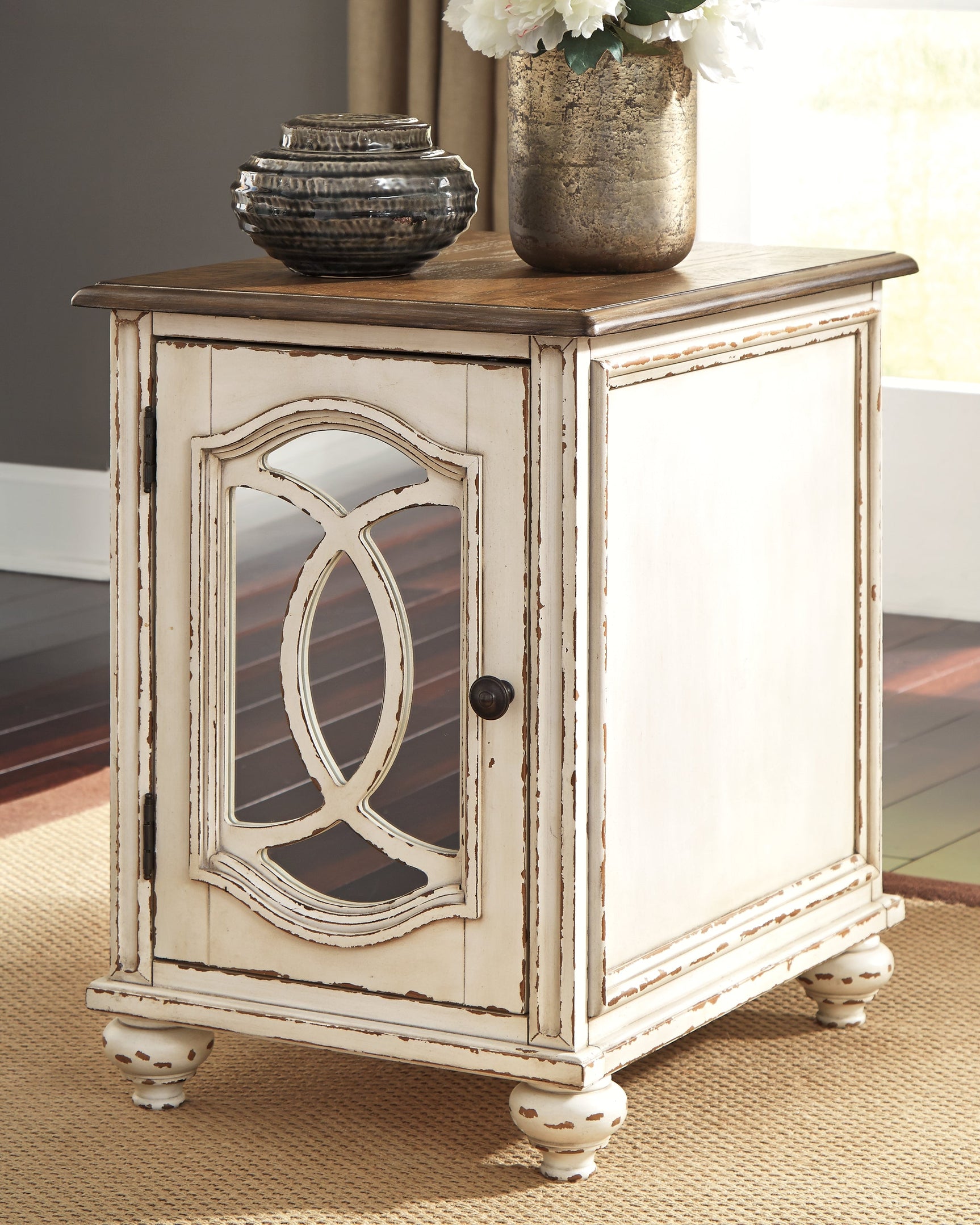 Realyn White Coffee Table and 2 End Tables (Online Special Price) - Ornate Home