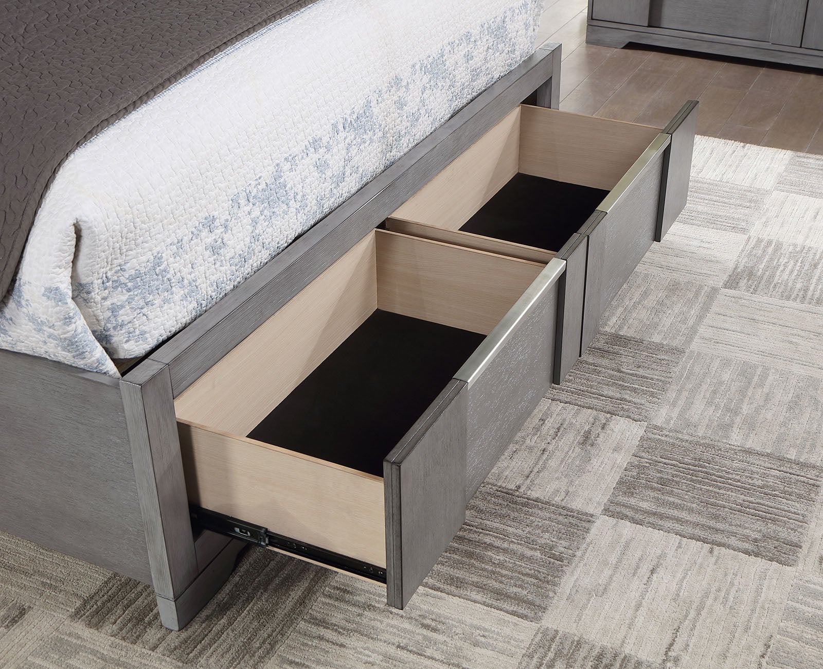 Regulus Gray 5 Pc. Queen Bedroom Set w/ Chest - Ornate Home