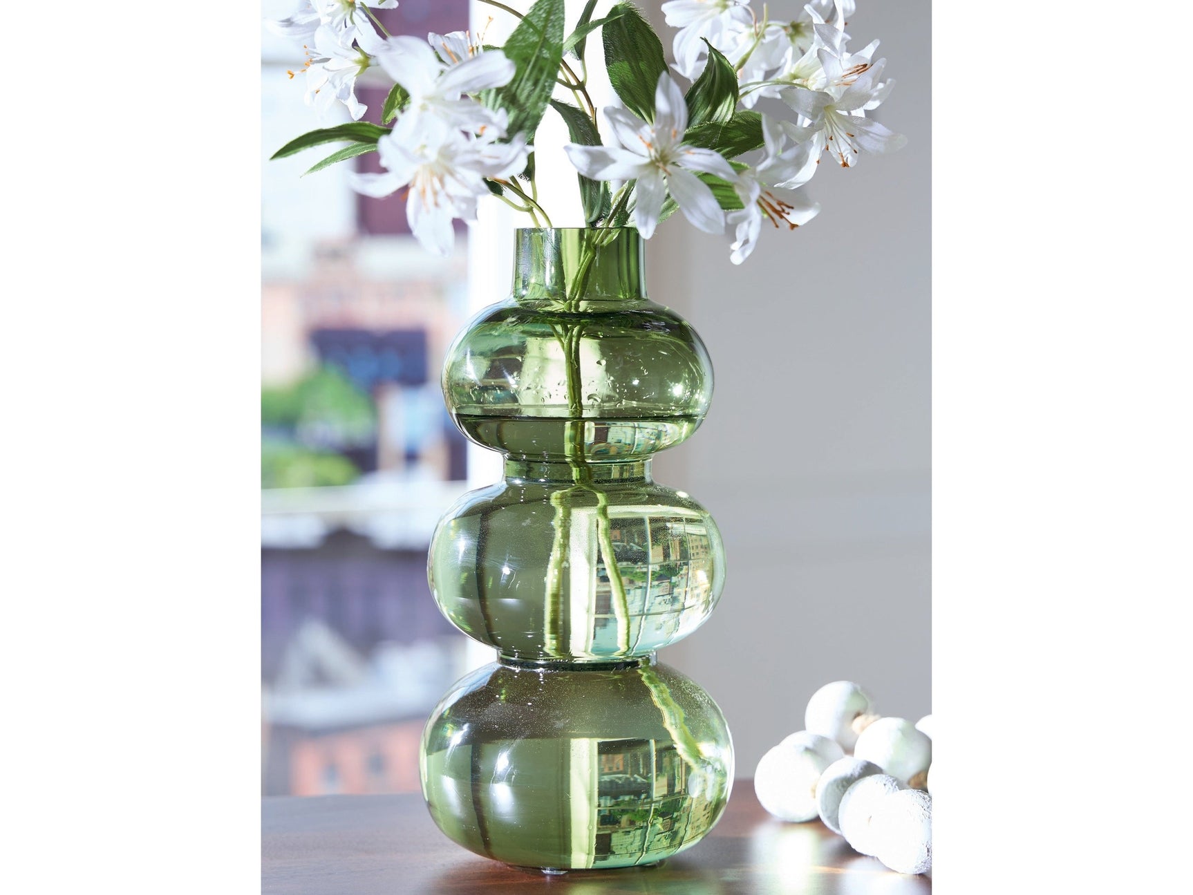 Renethorne Green Vase - Ornate Home
