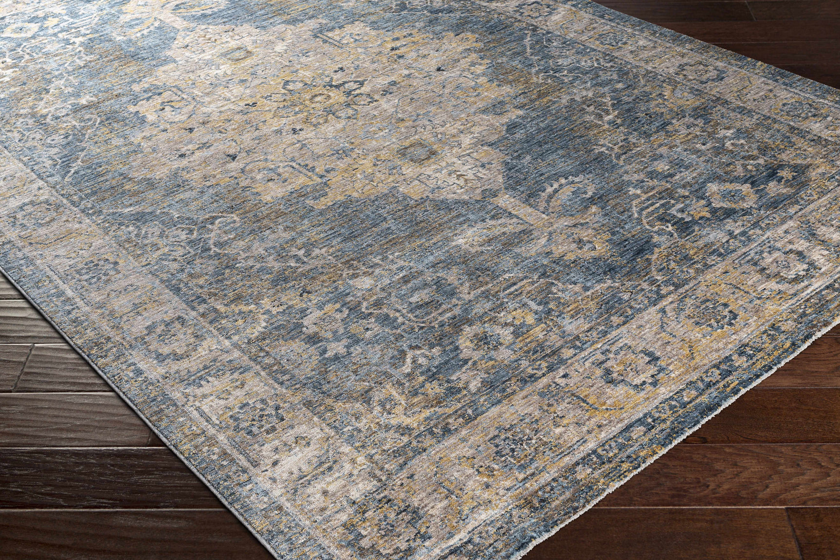 Rhoose Traditional Area Rug - Ornate Home