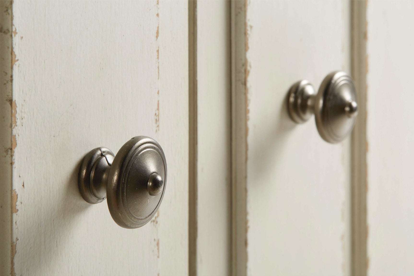 Roranville Antique White Accent Cabinet (Online Special Price) - Ornate Home