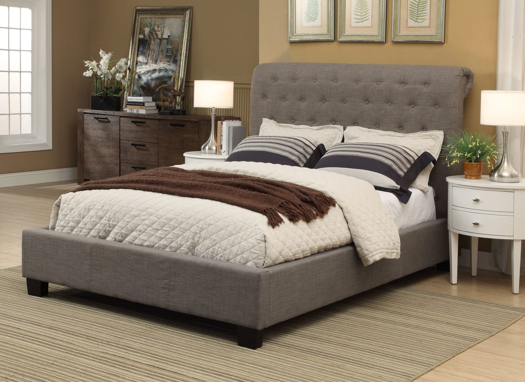 Royal Dolphin Linen King Tufted Platform Storage Bed