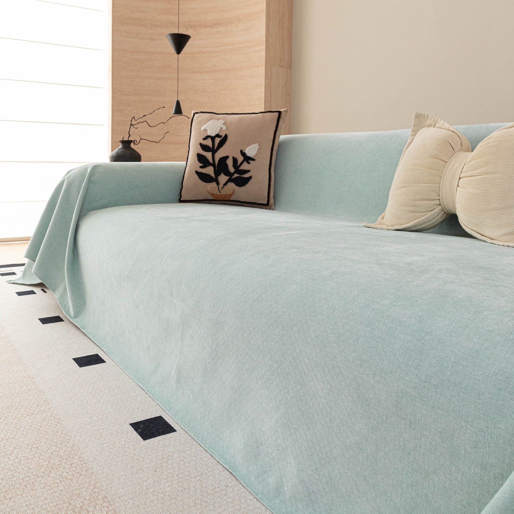 Luxury Pet Friendly Couch Cover, Non-Slip Furniture Protector Blanket for Pets, Kids