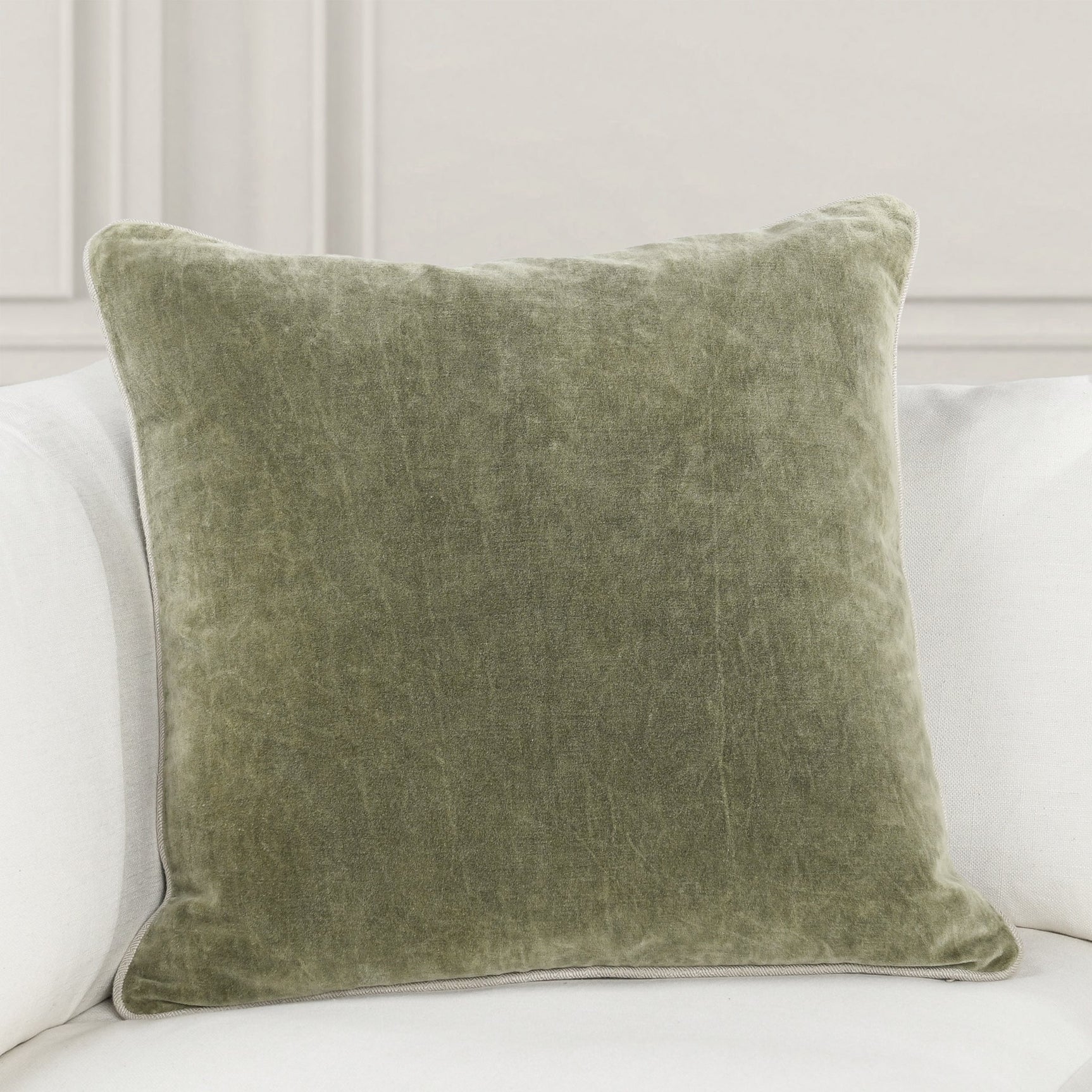 SLD Heirloom Moss Velvet Multiple Sizes Throw Pillow (Set of 2) - Ornate Home