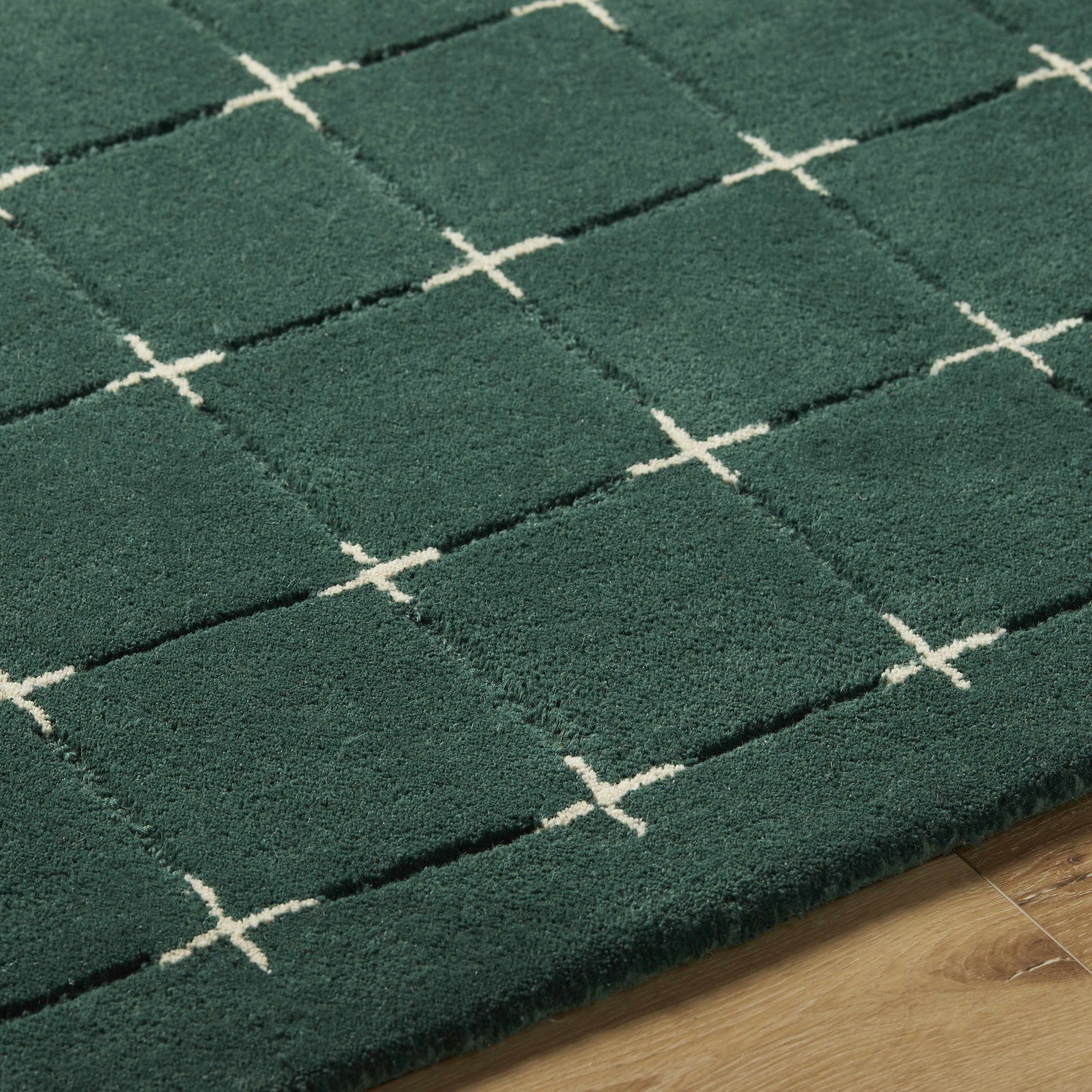 Sanvi Green Tufted Wool Area Rug - Ornate Home