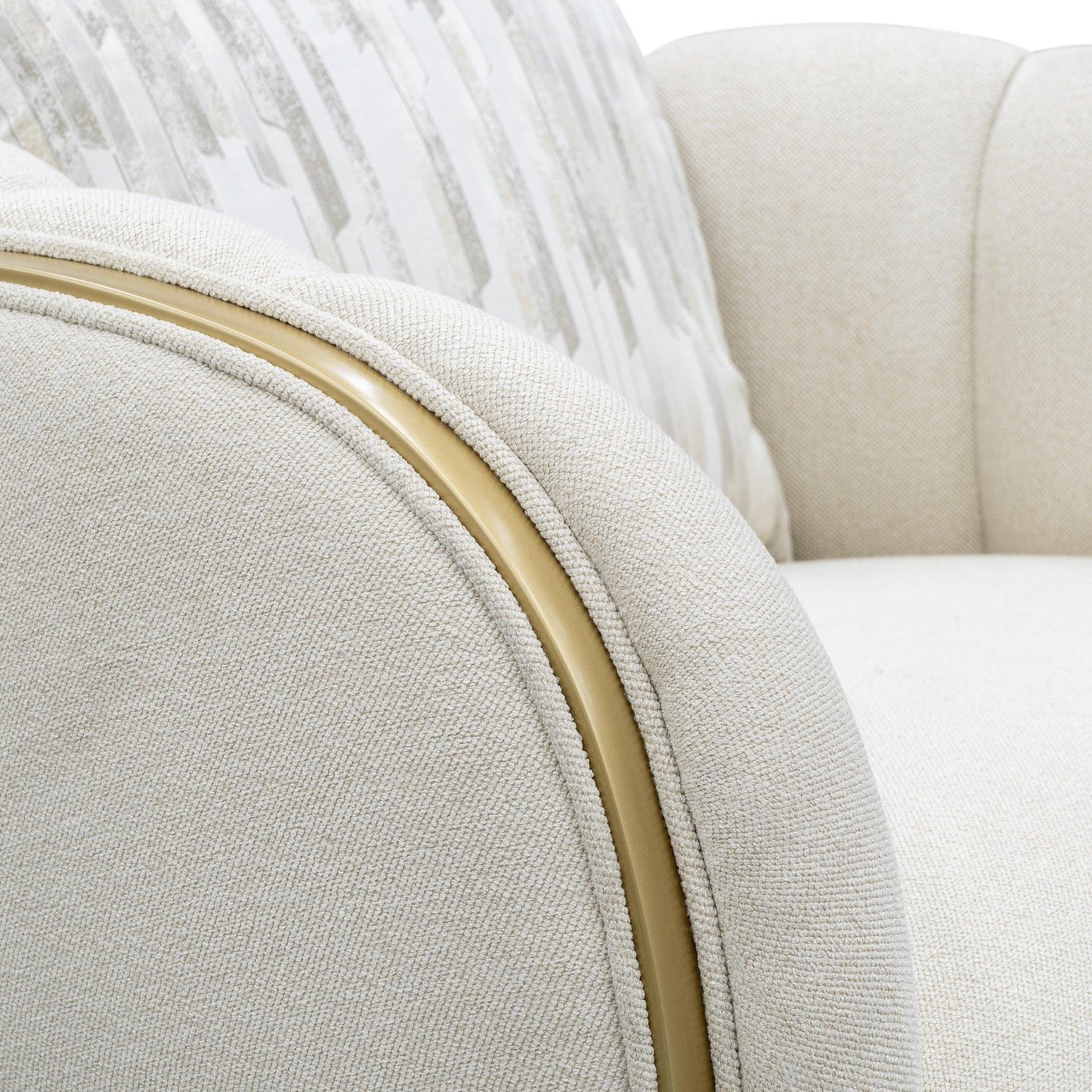 Scotts Square Light Champagne/Cornsilk Matching Chair