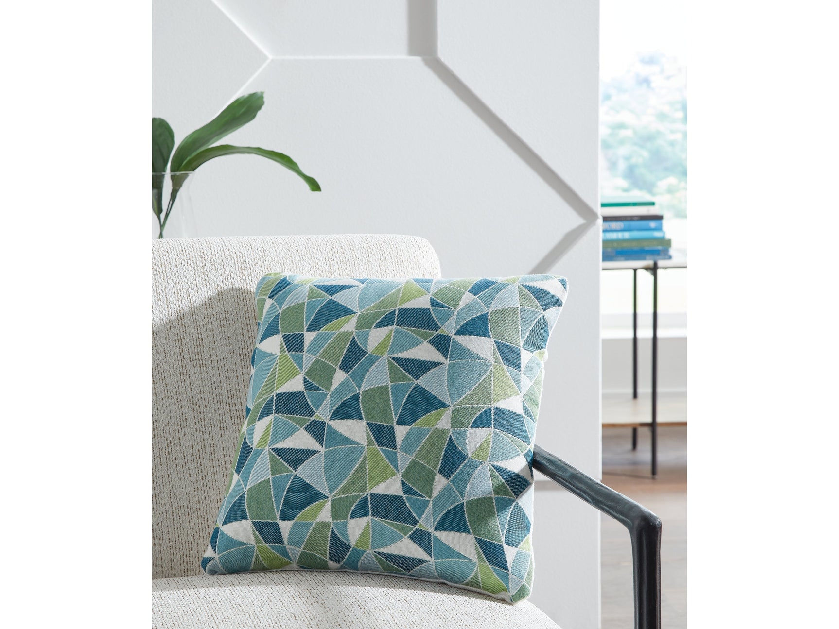 Seanow Next-Gen Nuvella Green/Turquoise/White Pillow (Set of 4) (Online Special Price) - Ornate Home