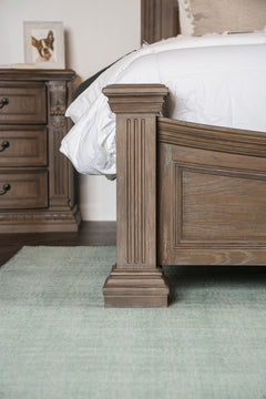 Sevenoaks Weathered Oak 5 Pc. Queen Bedroom Set w/ Chest - Ornate Home