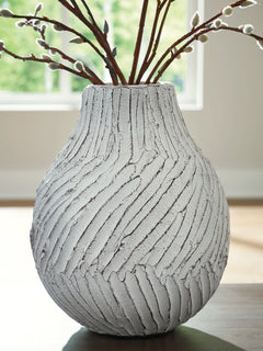 Shelvie Distressed White Vase - Ornate Home