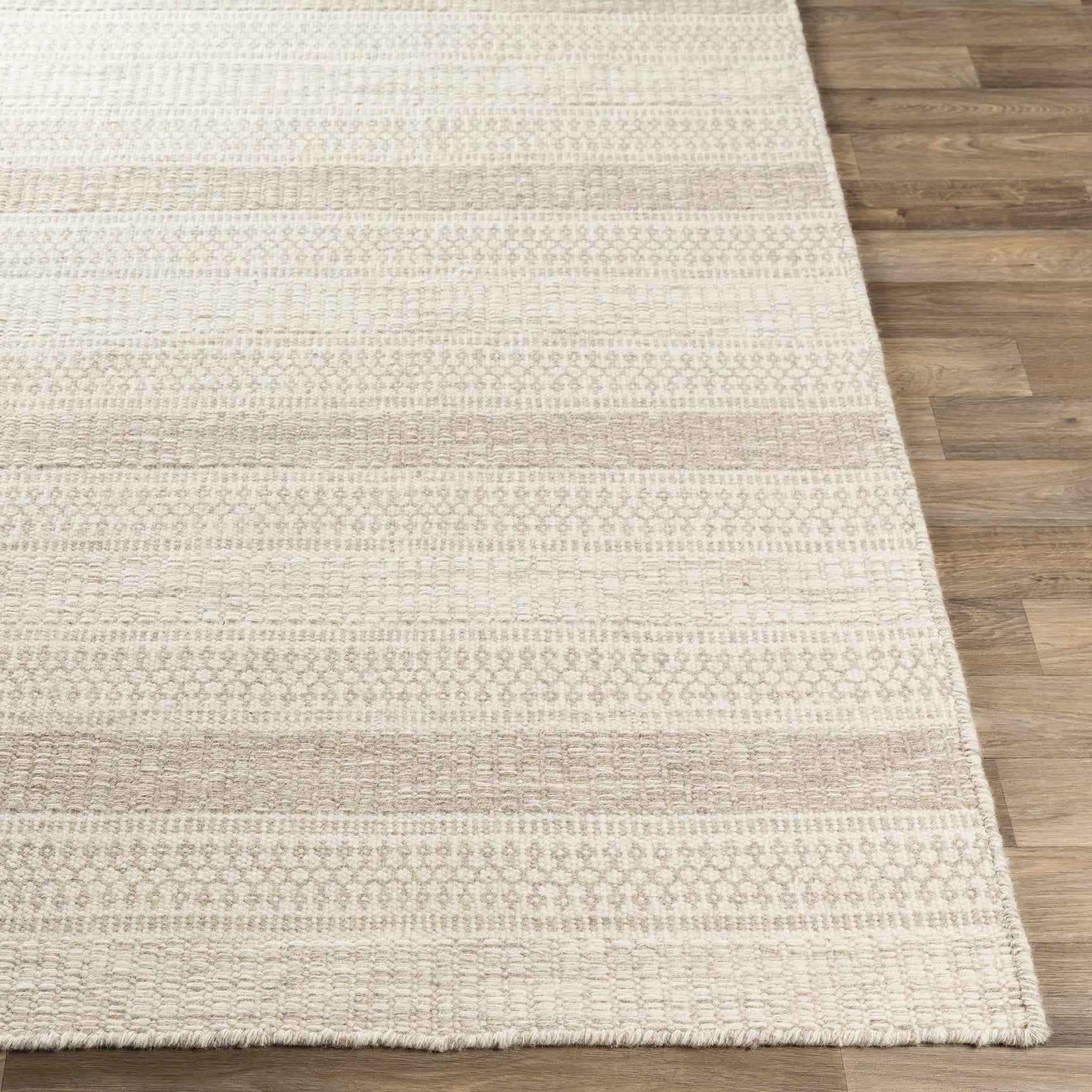 Silverthorne Wool Area Rug - Ornate Home