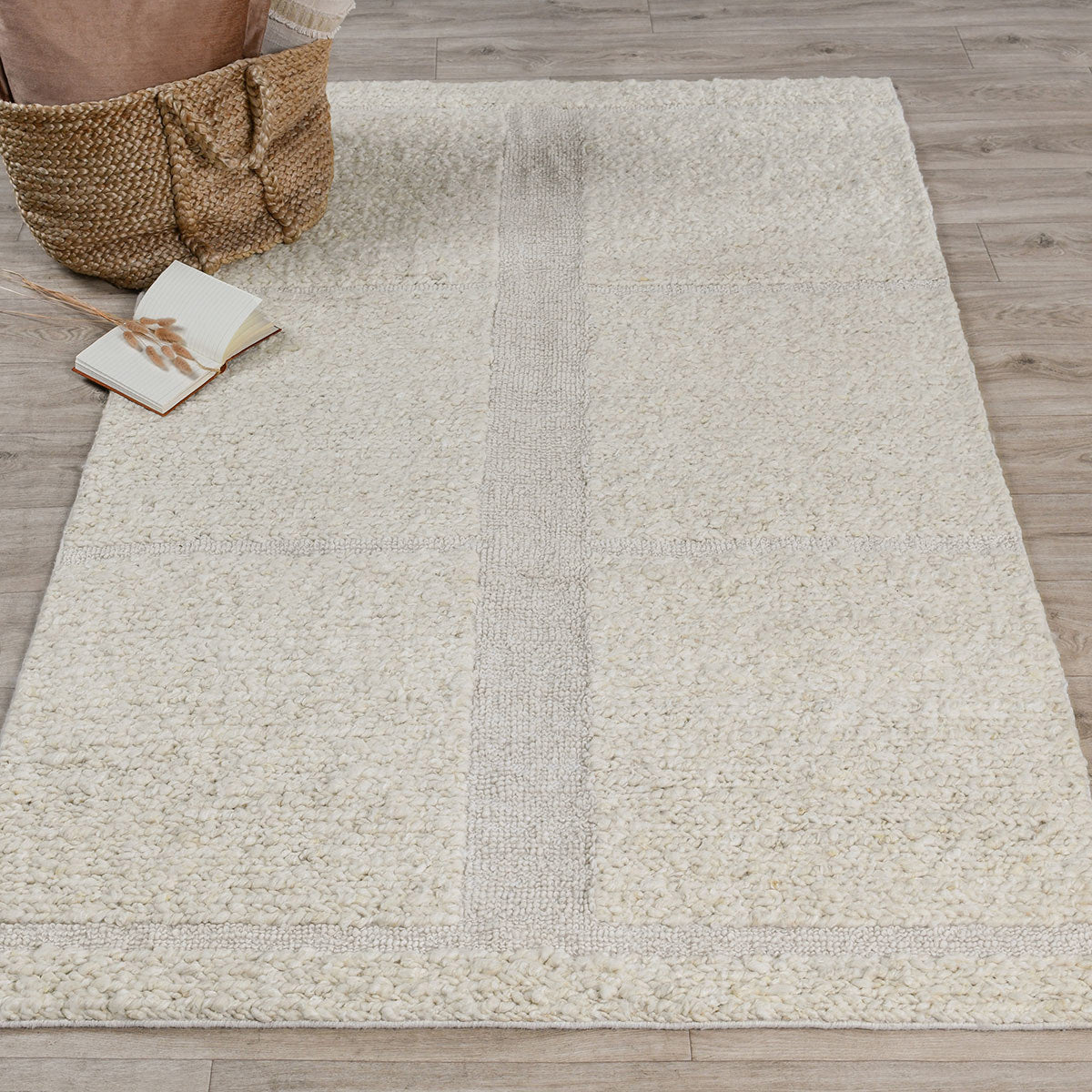 Sinclair Ivory Wool Rug - Ornate Home