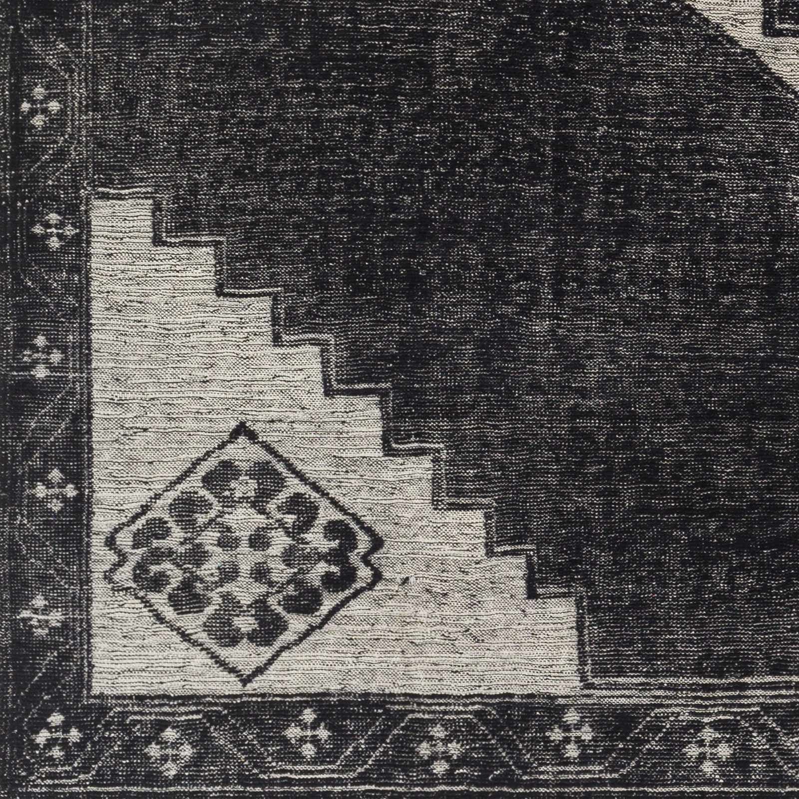 Siraway Handmade Wool Area Rug - Clearance - Ornate Home