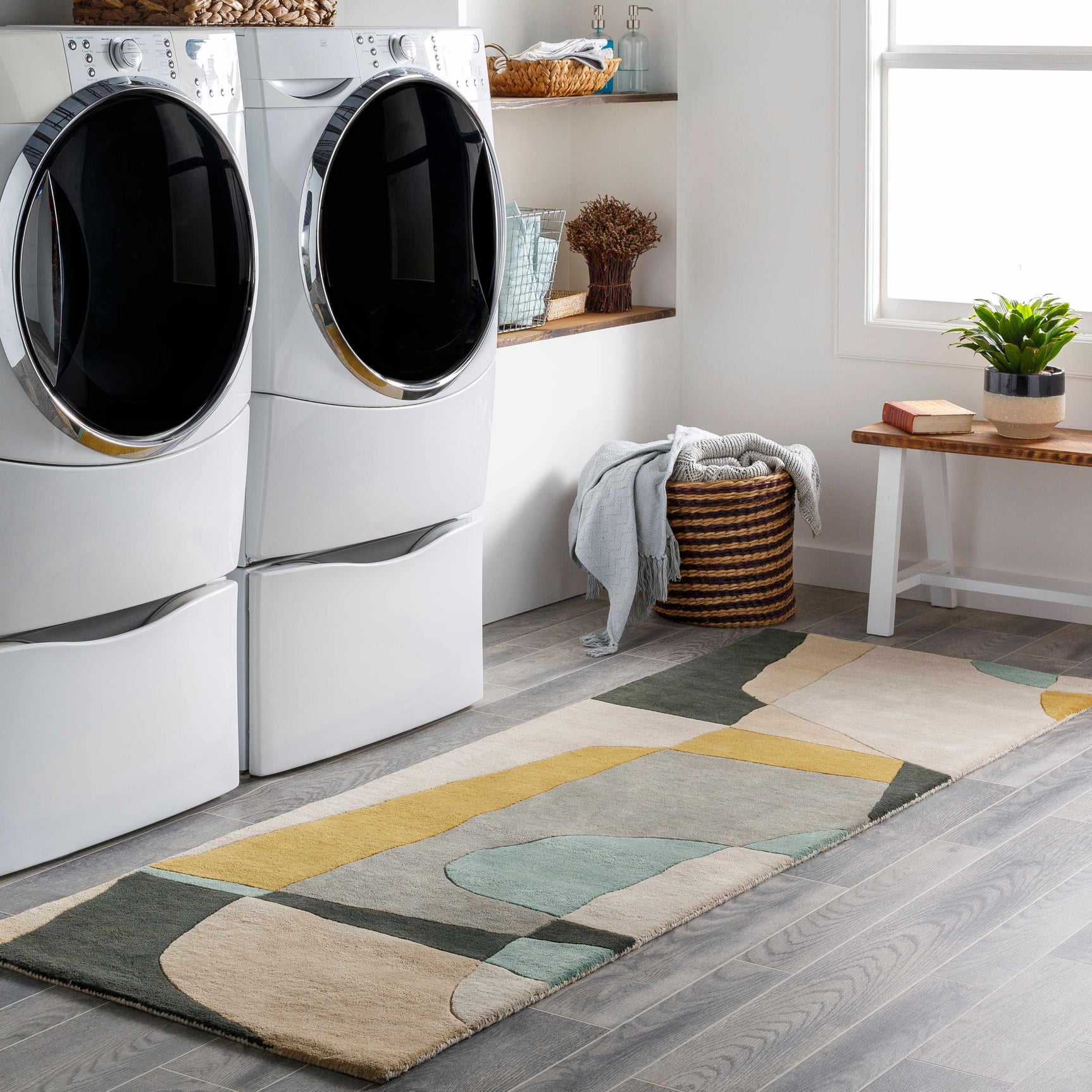 Sneedville Modern Wool Rug - Ornate Home