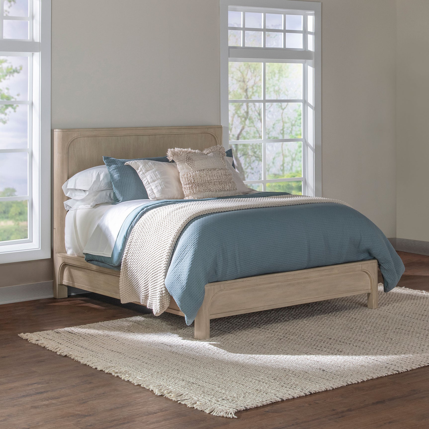Solano Weathered Mango 56-inch Queen Panel Bed - Ornate Home