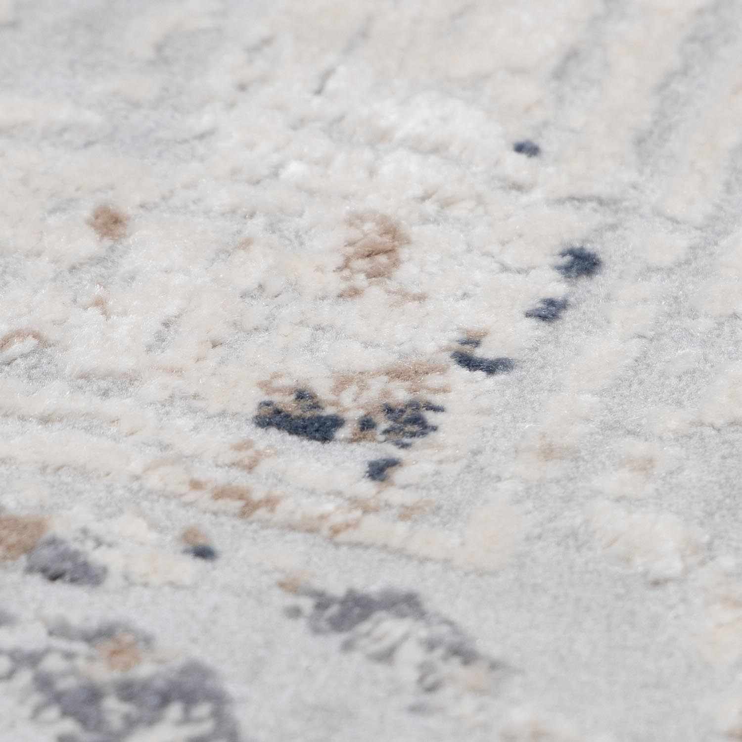 Speaks Traditional Textured Luxe Rug - Ornate Home